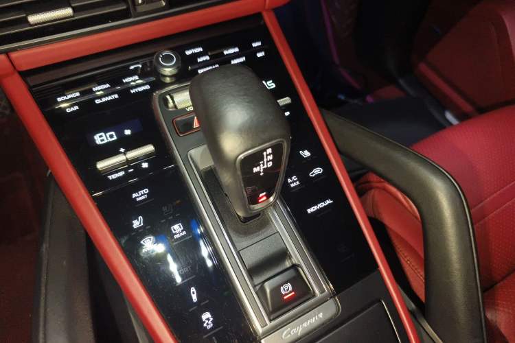 Used Porsche Cayenne E-Hybrid 2020 Cayenne E-Hybrid Coupé 2.0T Gear Lever