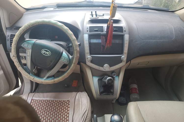 Used BYD S6 2013 Jingyue Edition 2.0L Manual Luxury Model 5 Seats
