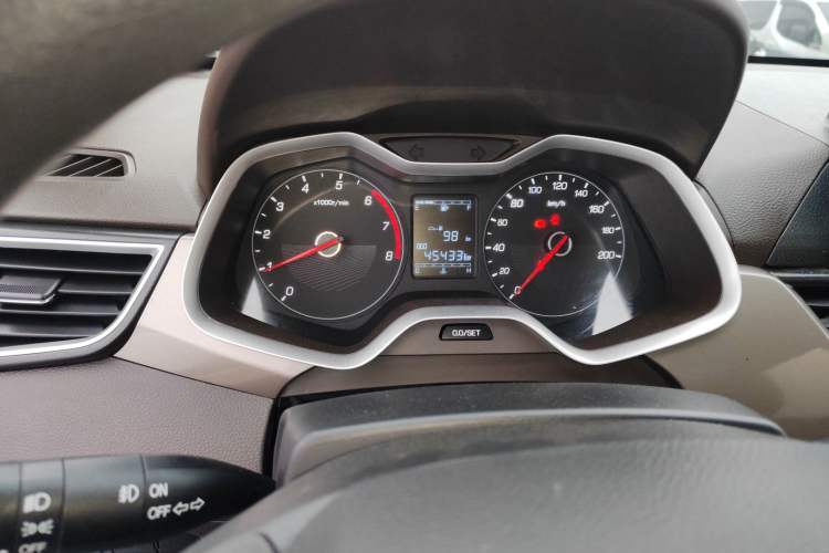 Used Baojun 310W 2017 1.5L Manual Comfort Version China V
