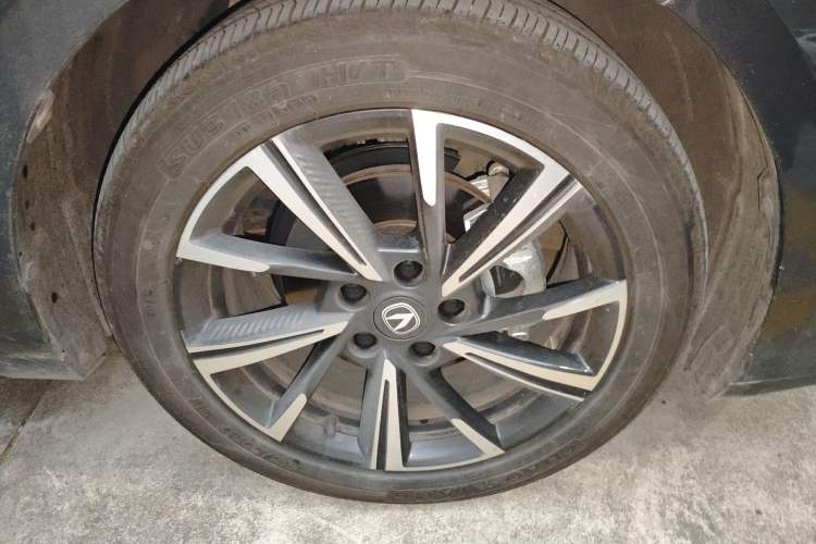 Used CHANGAN Eado 2025 Blue Whale 1.5T 500Bar Prestige Model Right Front Wheel Hub