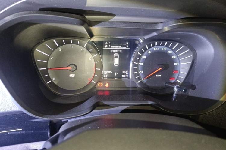 Used GAC Trumpchi GS4 2017 235T Automatic Two-Wheel Drive Luxury Smart Connectivity Version Instrument Cluster