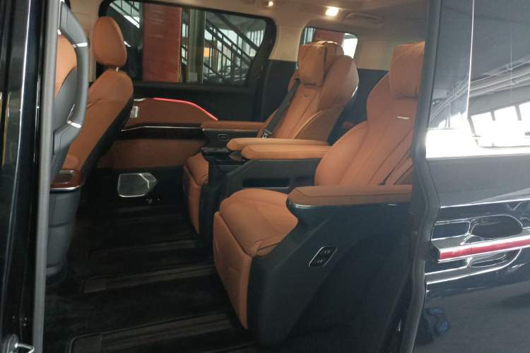 Used Hongqi HQ9 PHEV 2024 2.0T Four-Wheel Drive Luxury Edition Left Rear Seat