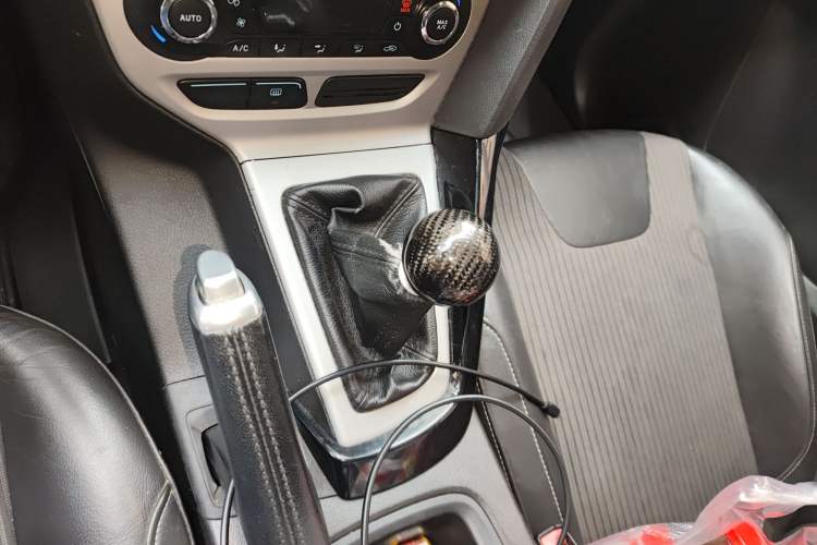 Used Ford Focus 2012 Hatchback 2.0L Manual Luxury Sport Model
