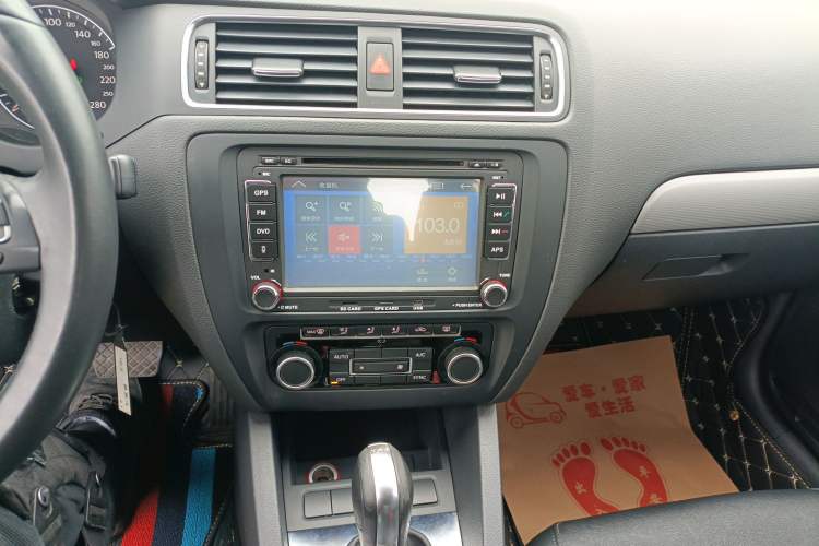 Used Volkswagen Sagitar 2014 Revised Version 1.4TSI Automatic Luxury Edition
