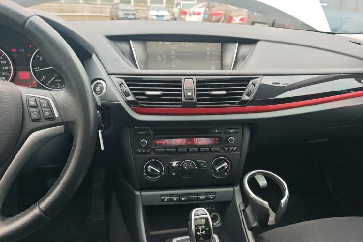 Used BMW X1 2015 sDrive18i Fashion Upgrade Edition
