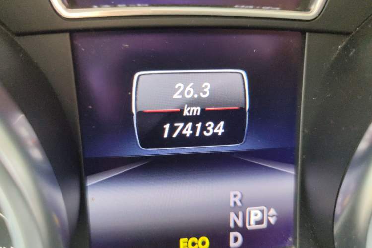 Used Mercedes-Benz M-Class 2014 ML 400 4MATIC Luxury Model
