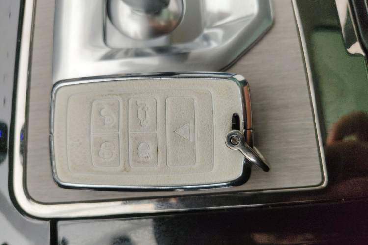 Used Land Rover Range Evoque 2023 Aurora L 249 PS Luxury Edition Vehicle Key