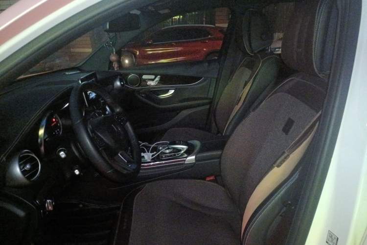 Used Mercedes-Benz GLC 2018 Facelifted GLC 260 4MATIC Dynamic Edition Left Front Seat