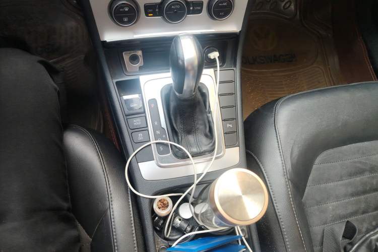 Used Volkswagen Passat 2015 1.8TSI DSG Prestige Edition Gear Lever