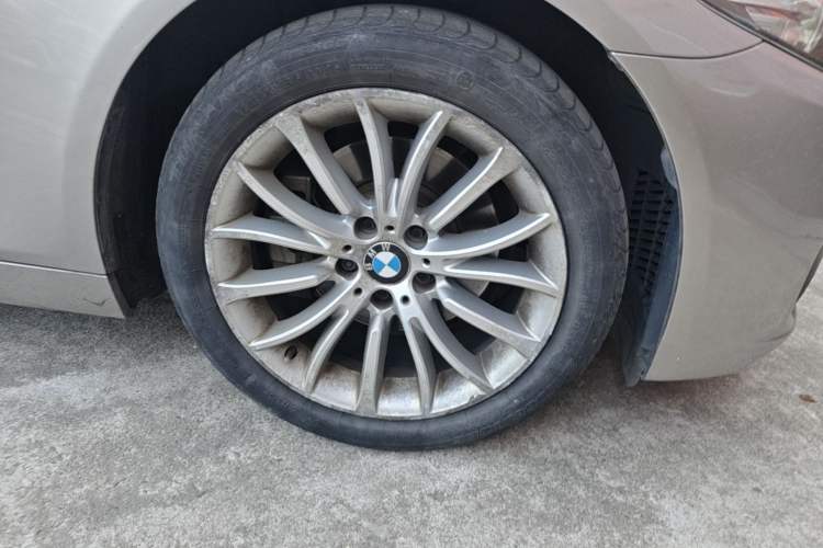 Used BMW 5 Series 2014 525Li Luxury Design Package
