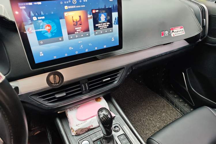 Used BYD Tang 2018 2.0T Automatic SmartConnect Prestige 7-Seater China V Standard Audio And AC Panel