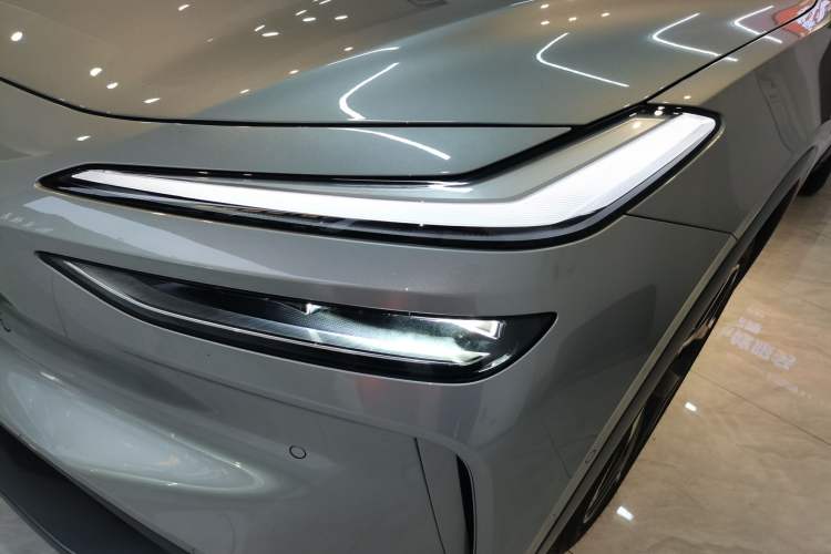 Used ONVO L60 2024 60 kWh Rear-Drive Version Left Front Headlight