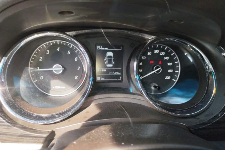 Used Baojun 730 2014 1.5L manual Comfort version 7 seats