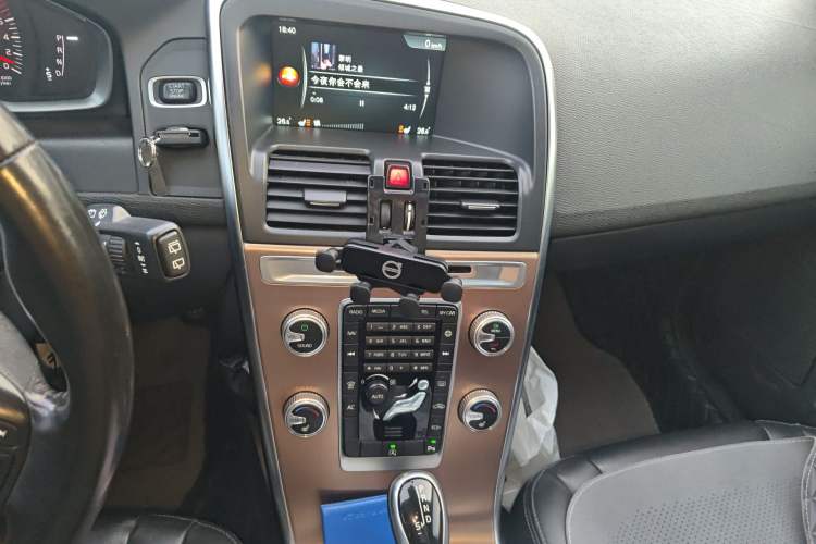 Used Volvo XC60 2015 T5 Smart Upgrade Model
