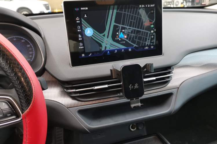 Used Hongqi E-QM5 2022 431 km Charge & Enjoy Edition