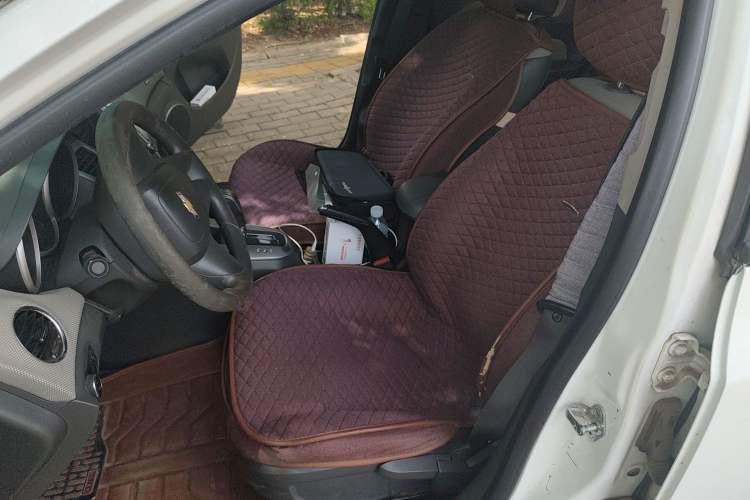 Used Chevrolet Cruze 2013 1.8L SE AT Left Front Seat