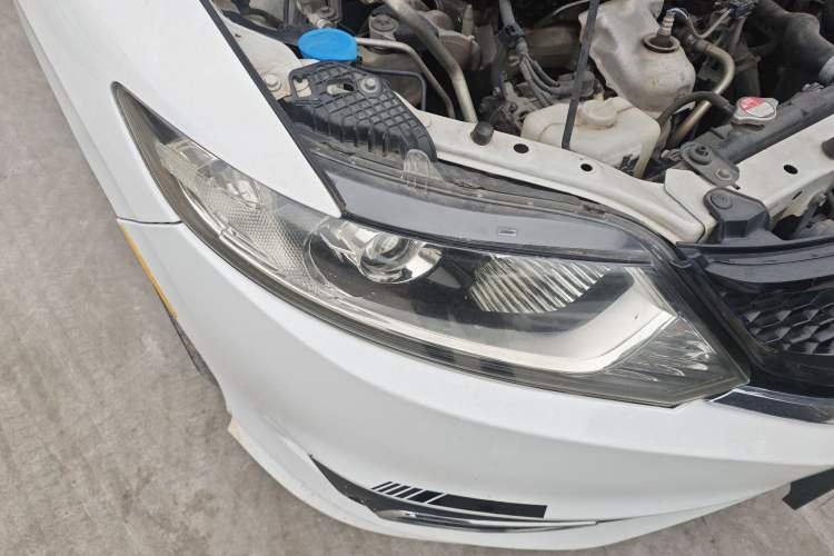 Used Honda Jade 2013 1.8L automatic Comfort version 5 seats