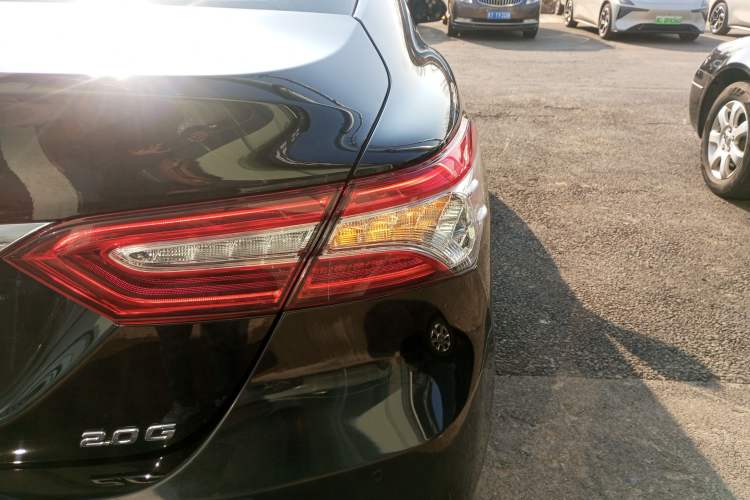 Used Toyota Camry 2021 2.0G Luxury Edition
