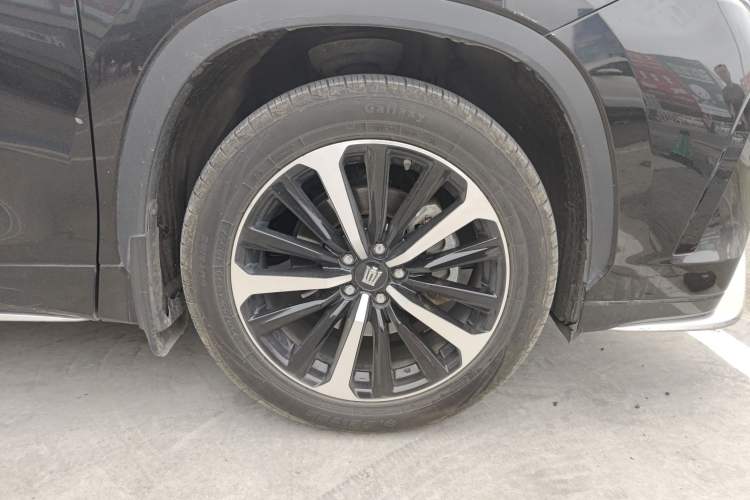 Used Toyota Crown Kluger 2021 2.5L HEV Four-Wheel Drive Luxury Edition Right Front Wheel Hub