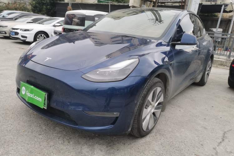 Used Tesla Model Y 2021 Long-Range All-Wheel-Drive Version
