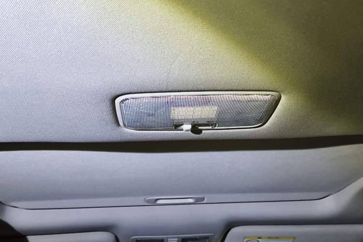 Used Toyota Reiz 2012 2.5V Fengdu Elite Stylish Edition
