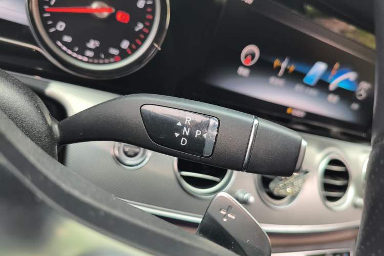 Used Mercedes-Benz E-Class 2019 E 200 Sport Edition Gear Lever