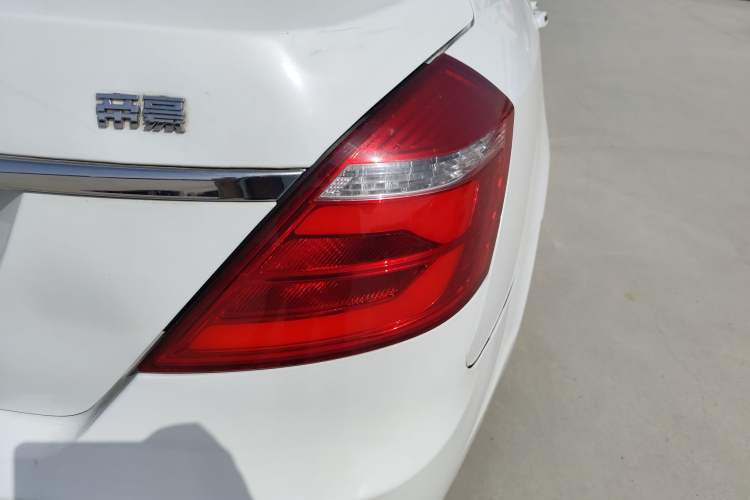 Used Geely Auto Emgrand 2017 Sedan Million Edition 1.5L Manual Upward Connect Version