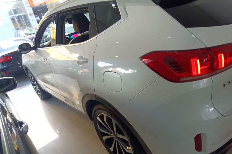 Used Wey VV6 2020 2.0T Four-Wheel Drive Zhiyu+