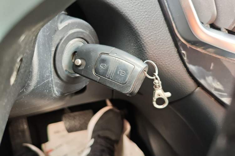 Used JMC Yuhu EV 2022 4x2 LX JX1032PSEF5BEV Interior 1