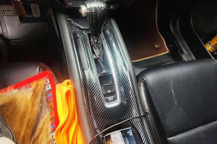 Used Honda Vezel 2017 1.5L CVT 2WD Comfort Model Gear Lever