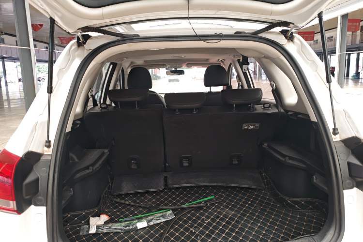 Used Haval H6 2018 Blue Label Sport Edition 1.5T Manual Two-Wheel Drive Elite Model Trunk