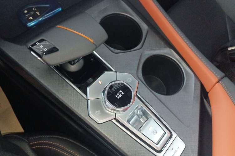 Used CHANGAN UNI-V iDD 2023 Zhidian iDD 1.5T 113km Smart & Fun Version (Rapid Edition) Gear Lever