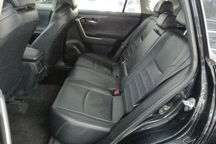 Used Toyota Wildlander 2021 2.0L CVT Two-Wheel Drive Luxury Edition Left Rear Seat