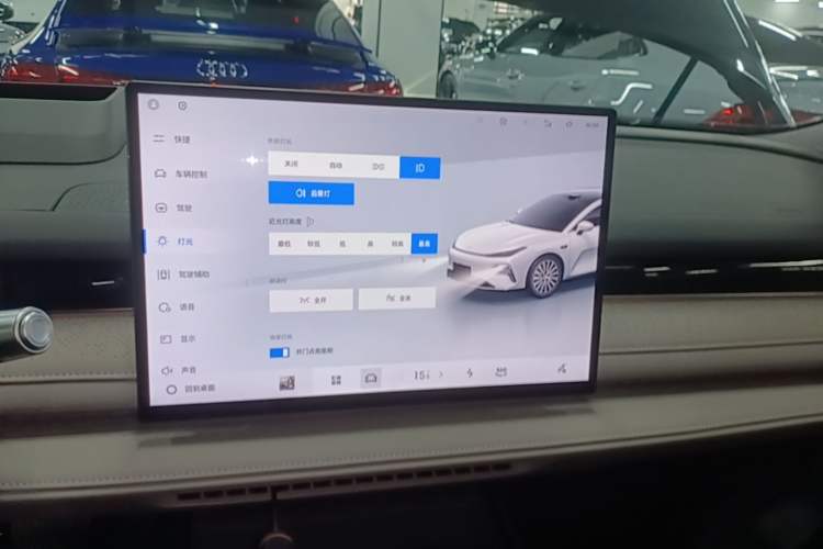 Used Geely Galaxy 8 2025 130km EM-P Starship Edition