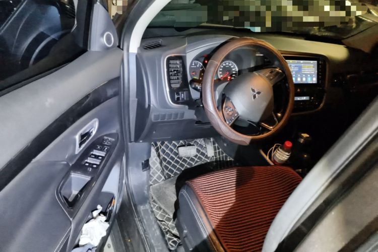 Used Mitsubishi Outlander 2018 2.0L Two-Wheel Drive Glory Edition 5 Seats