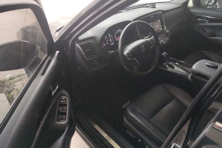 Used Toyota Crown 2018 2.0T Fashion Edition
