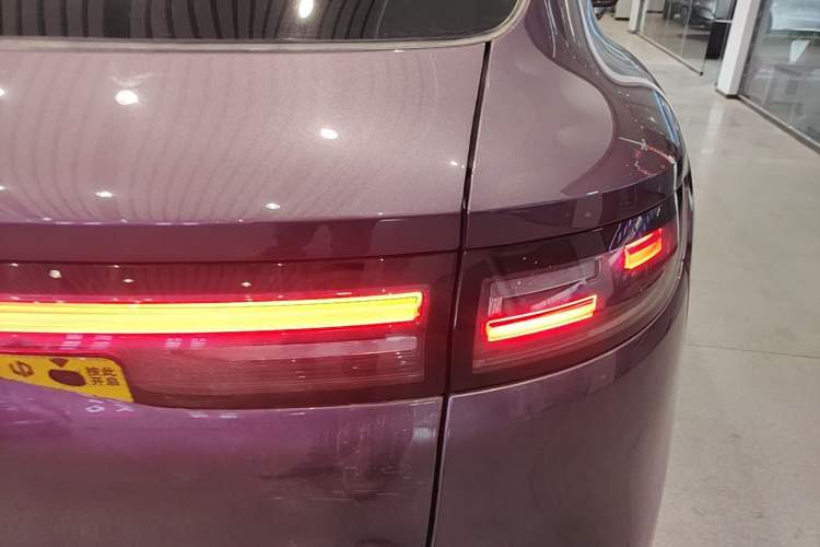 Used Leapmotor B10 2025 600 Joyful Edition Right Rear Taillight