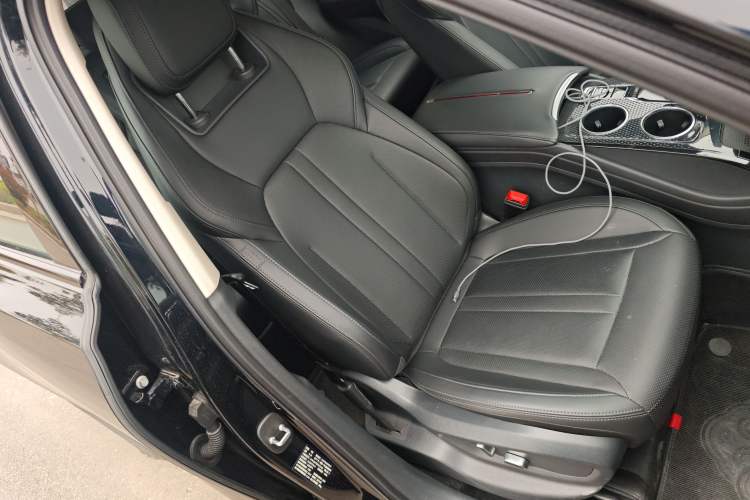 Used Hongqi HS3 PHEV 2024 PHEV 115km Jingwei Edition