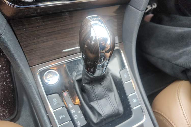 Used Volkswagen Passat 2014 2.0 TSI DSG Ultimate Edition
