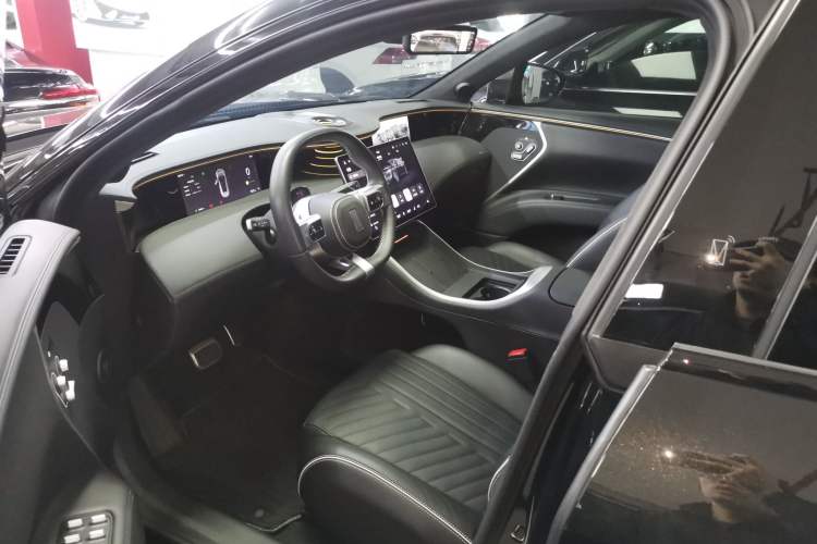 Used Avatr 11 2023 Harmony 90° Luxury Edition Driver Seat