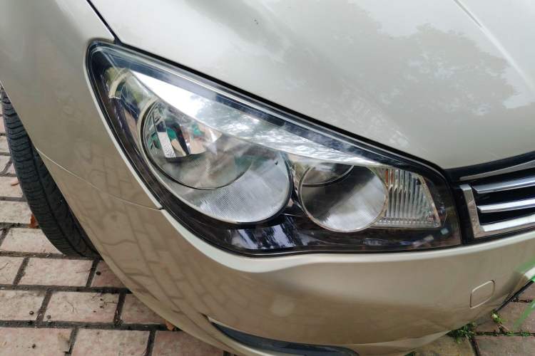 Used Roewe 350 2014 1.5L Automatic Xunda Edition Right Front Headlight