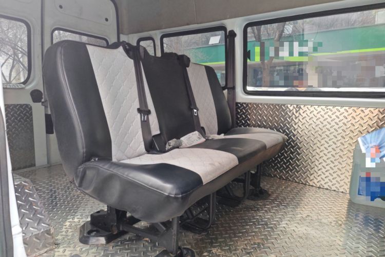 Used JMC Fushun 2022 2.0T Manual Multi-Function Passenger Vehicle Short Wheelbase Mid-Height Roof 6-Seater
