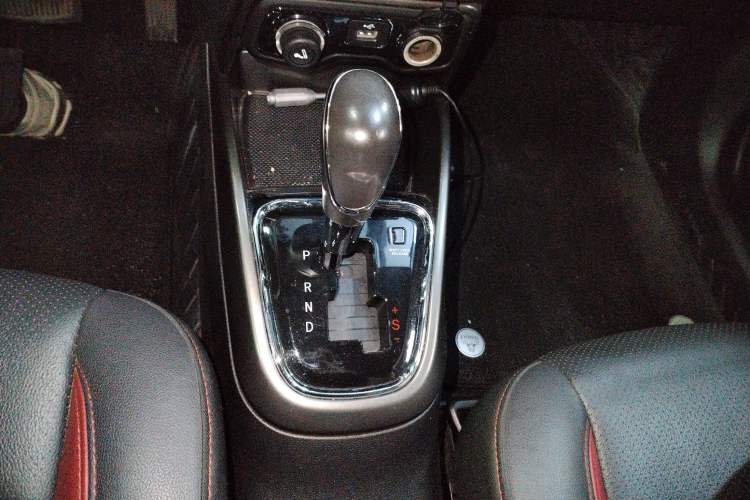 Used CHANGAN CS15 2016 1.5L Automatic Fashion Edition
