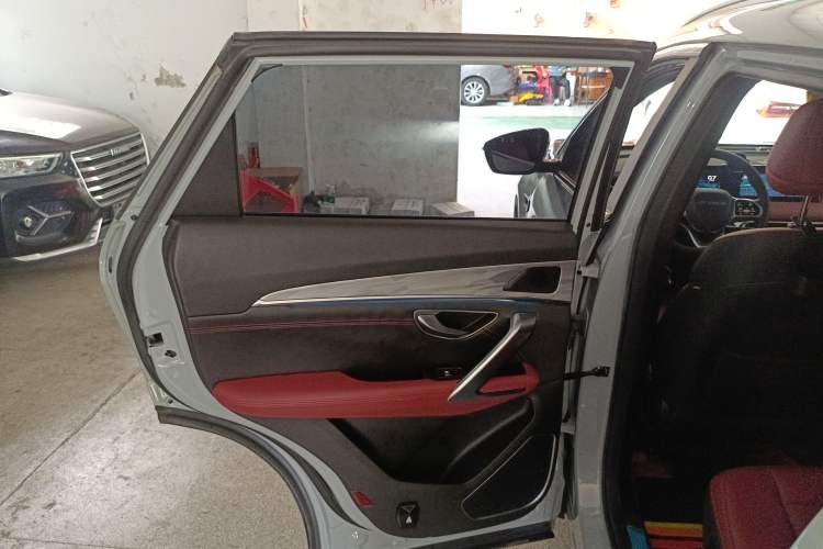 Used JETOUR X70 PRO 2023 1.5T DCT Comfort Edition 5 Seats
