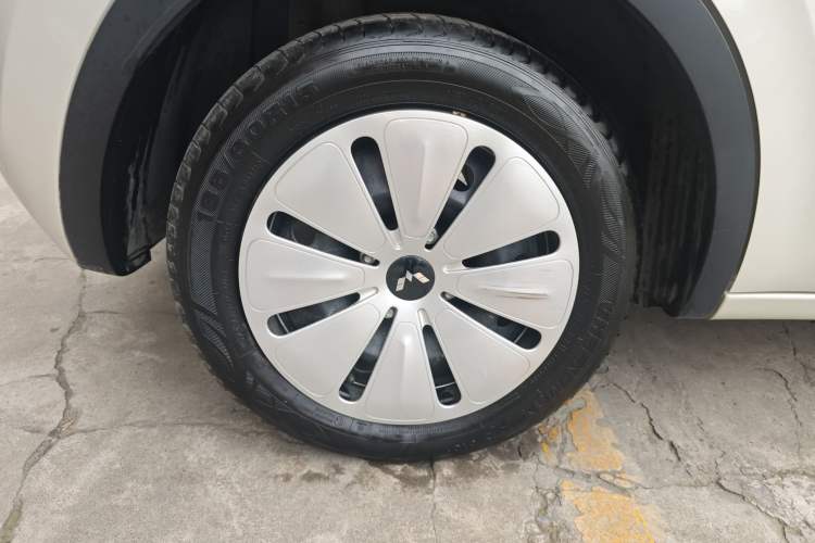 Used Wuling Bingo 2023 203km Light Edition Right Rear Wheel Hub