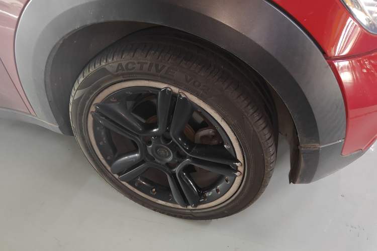 Used MINI Countryman 2013 1.6T COOPER S ALL4 Ski Edition Right Front Wheel Hub