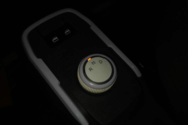 Used Chery QQ Ice Cream 2022 170km Sundae Phosphate Lithium-Ion