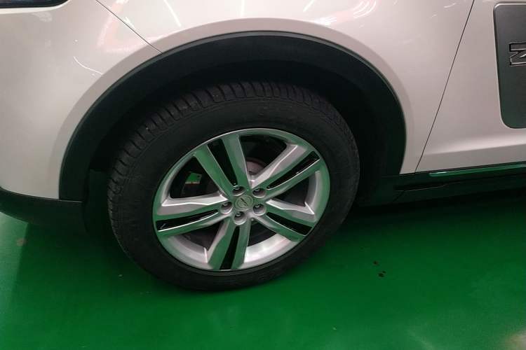 Used Zotye T700 2017 1.8T Dual-Clutch Luxury Model
