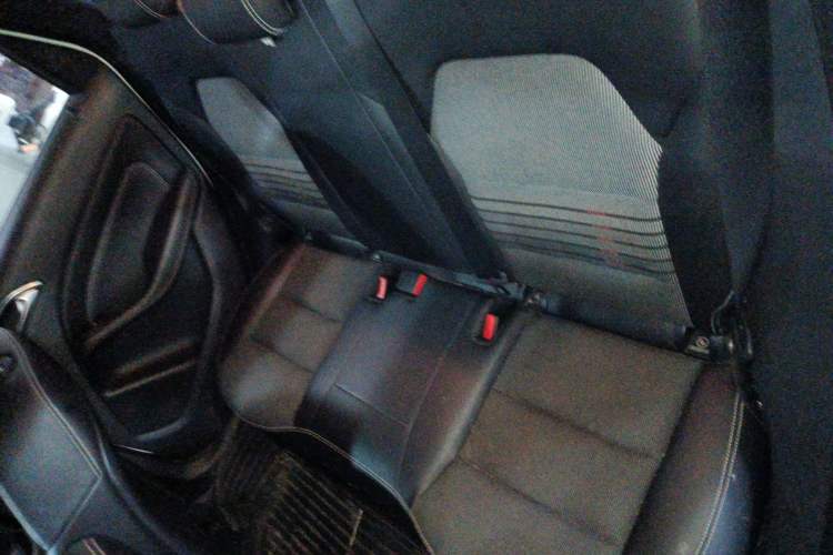 Used Mercedes-Benz B-Class 2015 B 200 Sport Edition Left Rear Seat