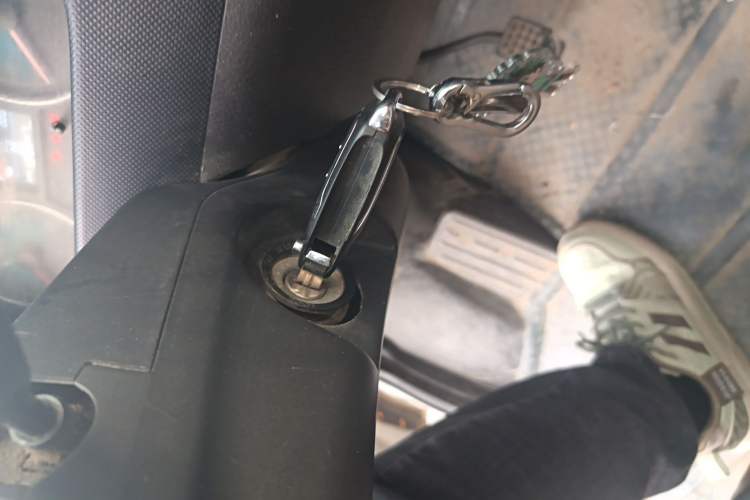 Used Wuling EV50 2020 Pure Electric Van Logistics Vehicle with Penghui Heated Battery